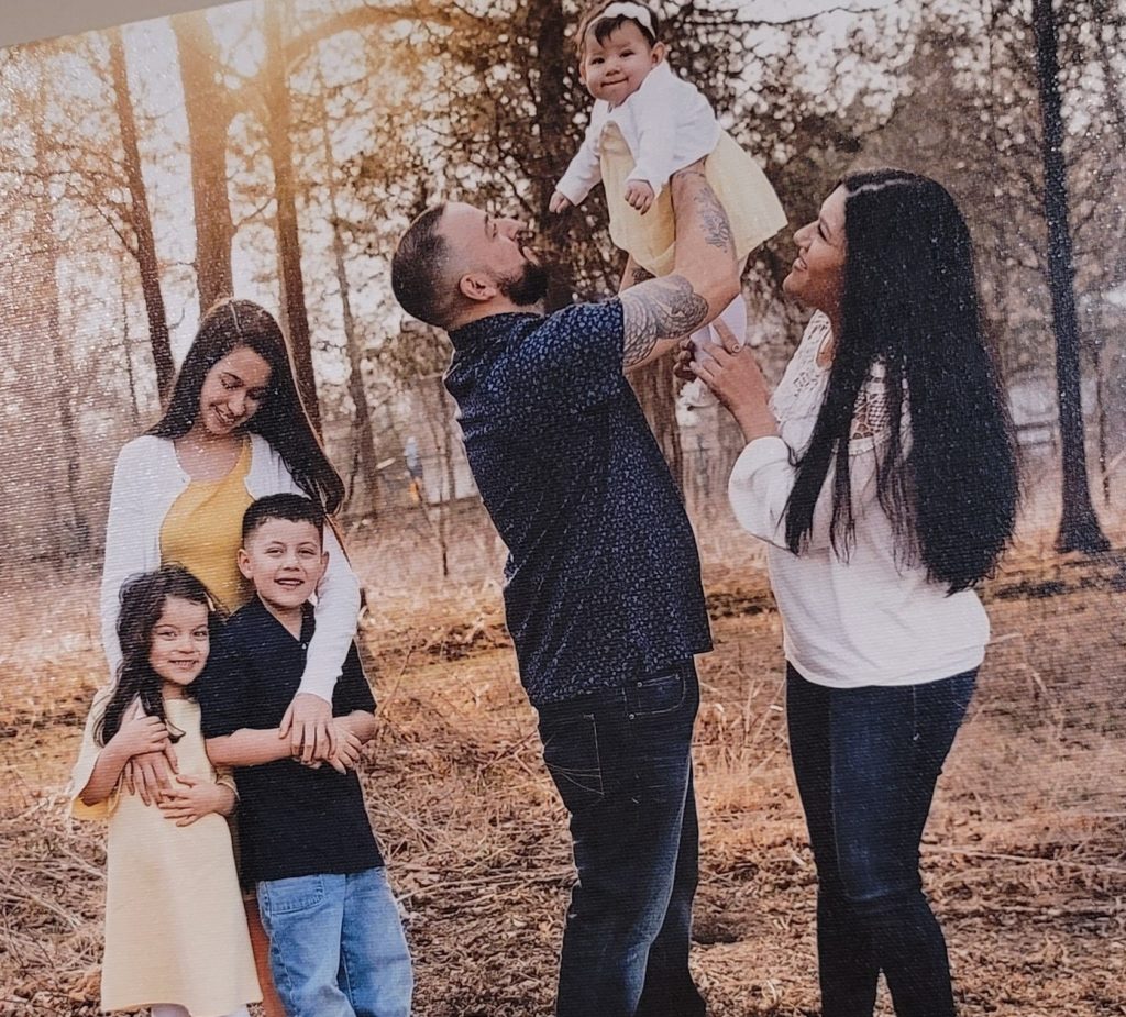 Luis Morales's family photo